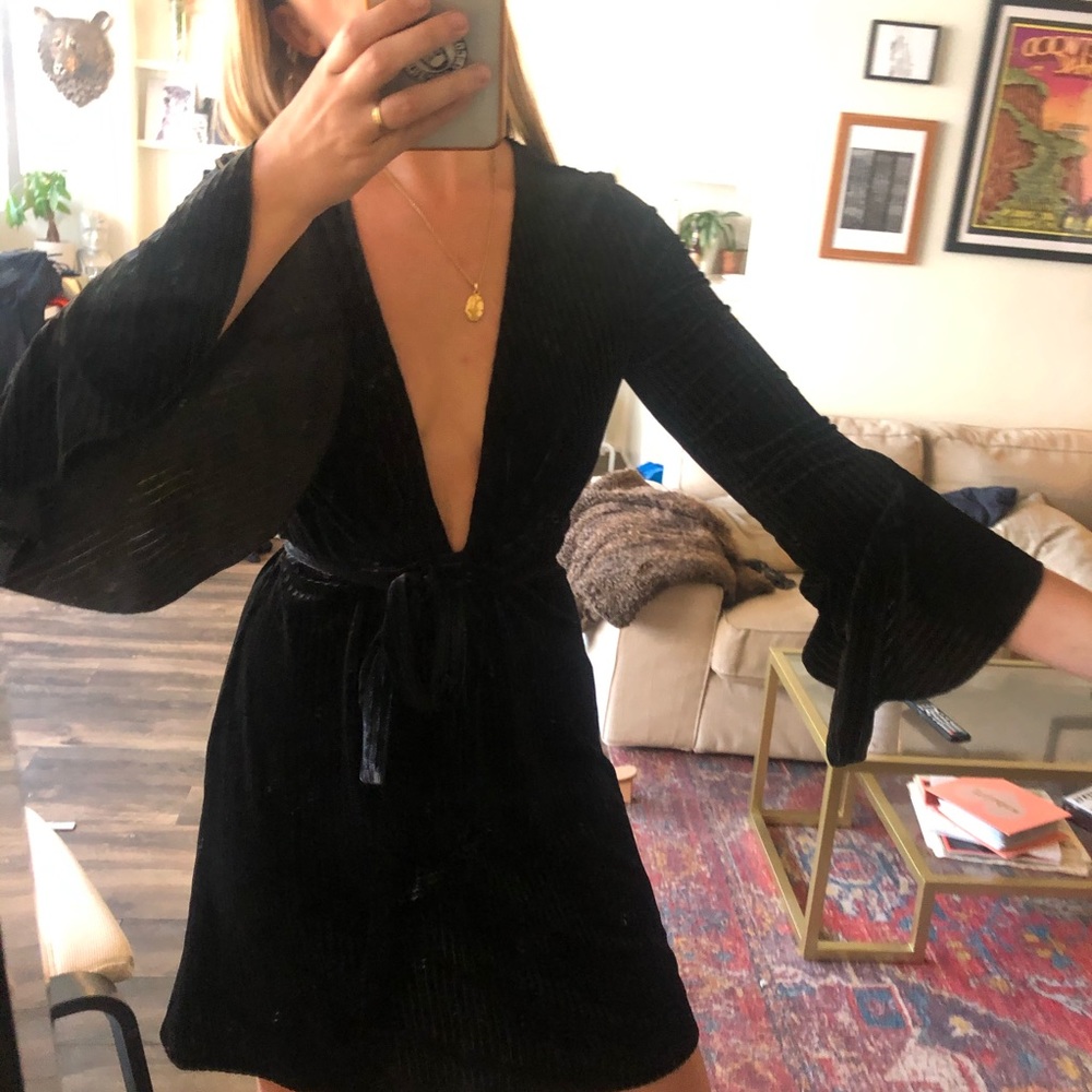 Vila wrap style velvet ribbed dress sleeve